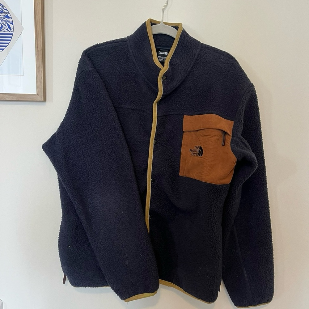 The North Face Men's Black and Brown Sweater